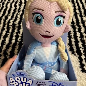Disney Elsa aqua pals toy